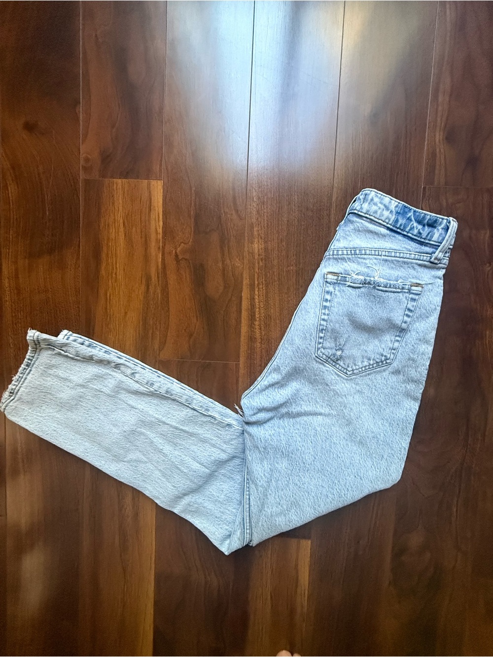 Abercrombie & Fitch “The Dad” High Rise Distressed Light Blue Jeans / 26 / EUC!